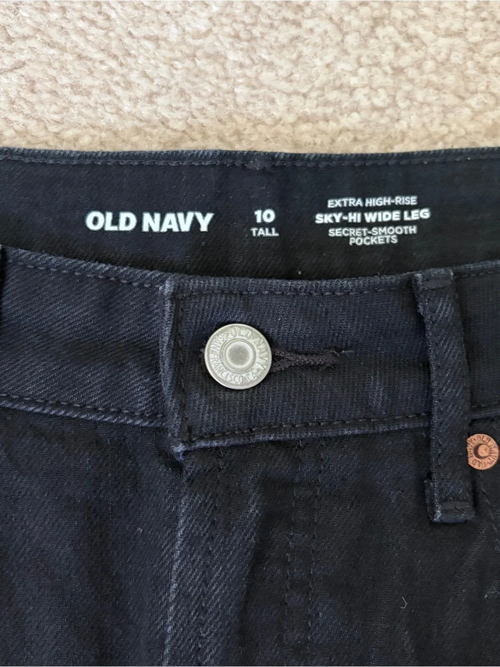 Old Navy Extra High Rise Sky-Hi Wide Leg Black Jeans - 10 tall - Picture 2 of 4